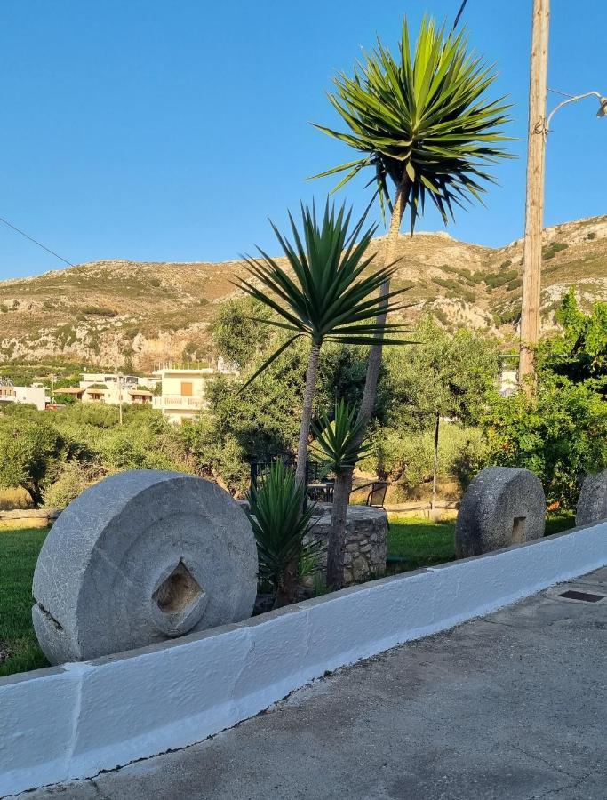 הוילה Plátanos Casa Artemis מראה חיצוני תמונה